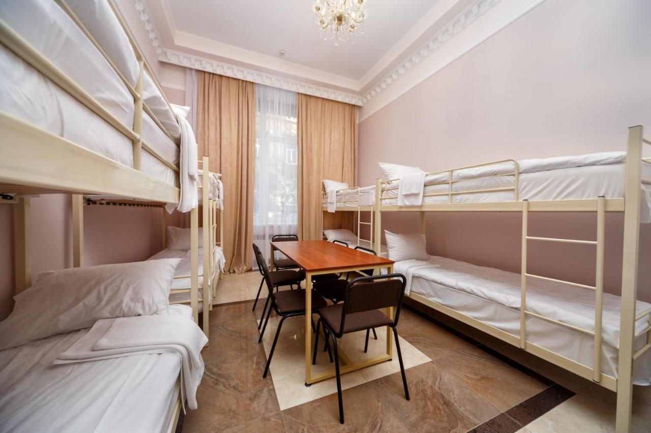 Hostel Suputnyk Lwów Zewnętrze zdjęcie