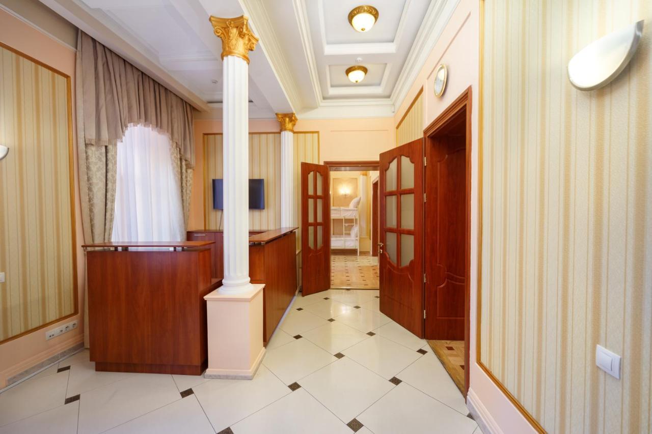 Hostel Suputnyk Lwów Zewnętrze zdjęcie