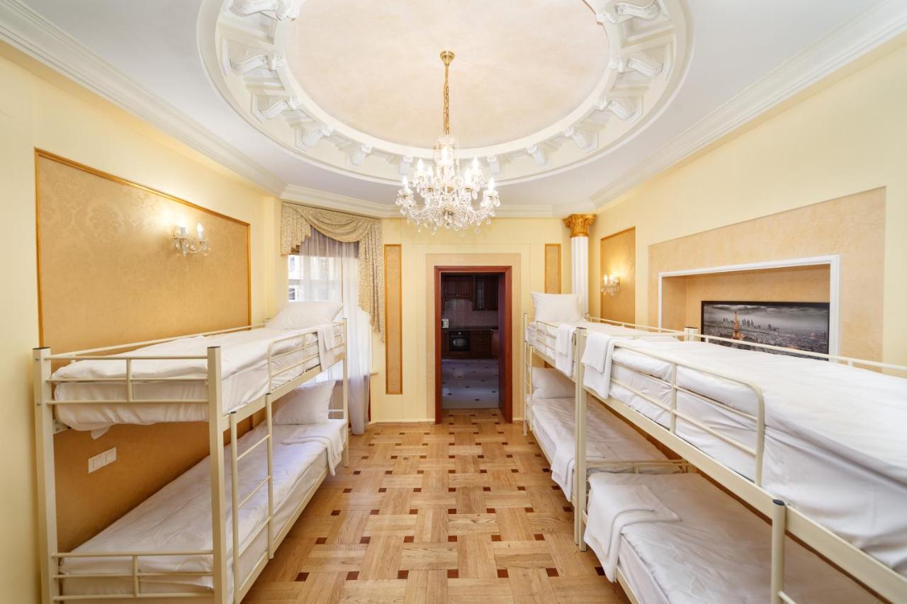 Hostel Suputnyk Lwów Zewnętrze zdjęcie